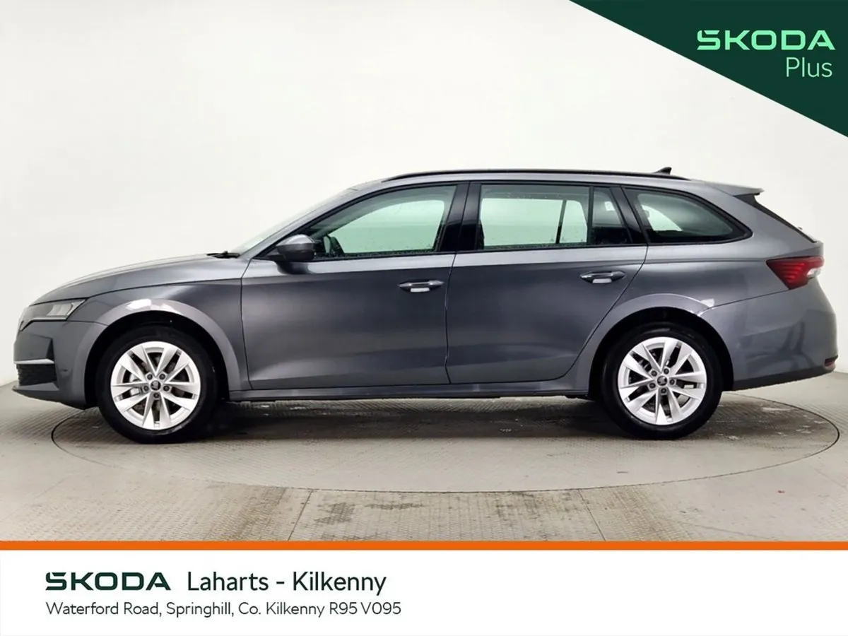 Skoda Octavia COMBI *HUGE SAVING FROM NEW EX DEMO - Image 6