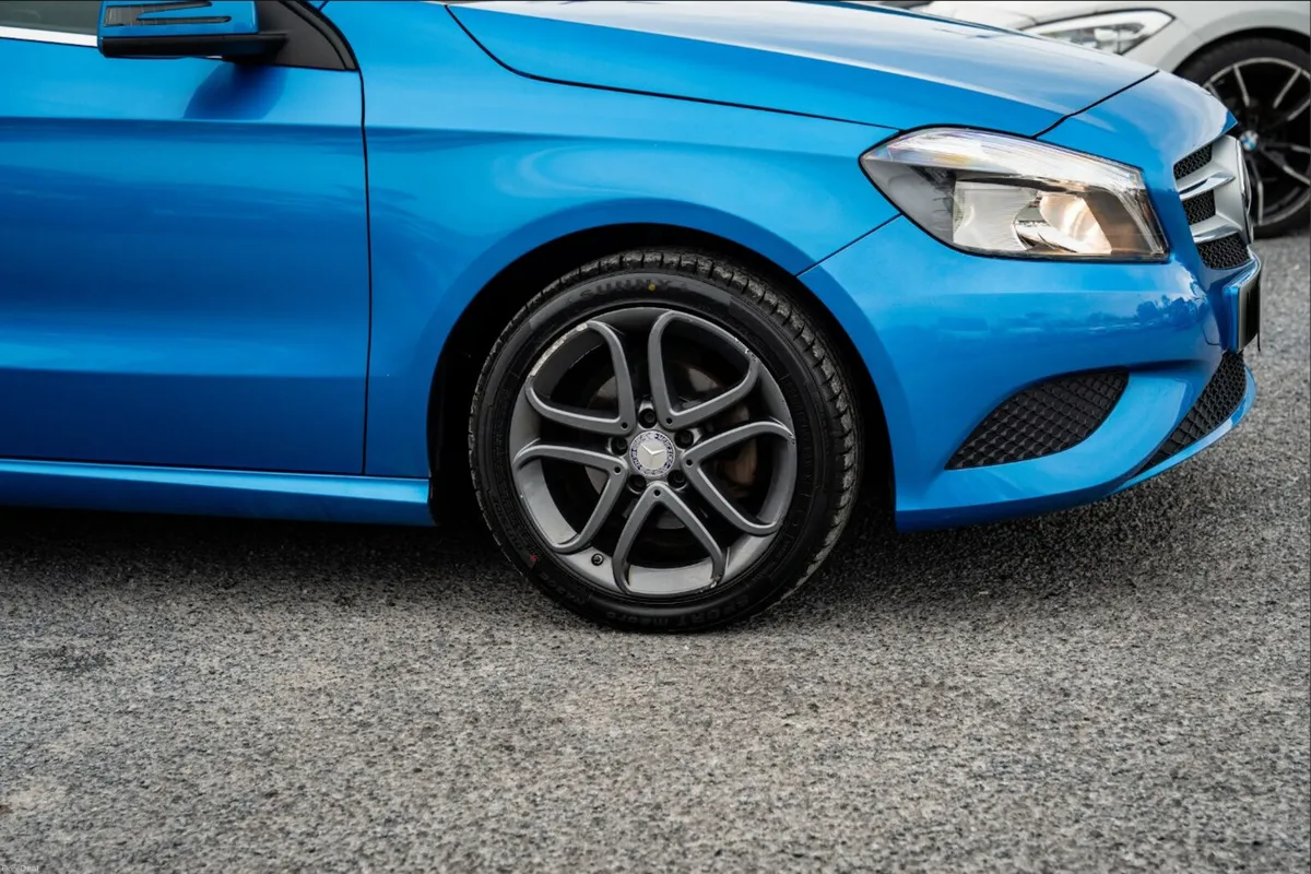 2015 Mercedes-Benz A-Class AUTO DIESEL - Image 6