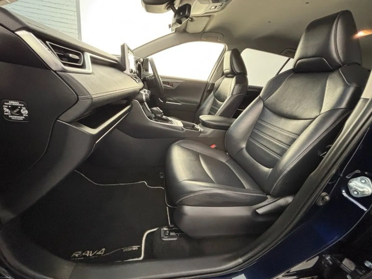 Toyota RAV4 HYBRID SOL 2WD 4DR AUTO - Image 6