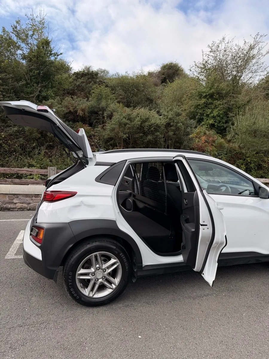 2020 Hyundai Kona Commercial ( van ) - Image 6