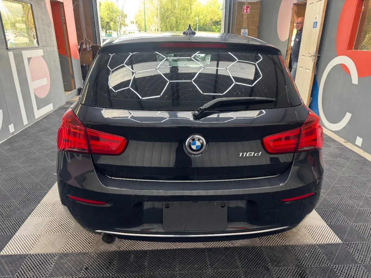 BMW 1-Series 2017 BMW 1 118D SPORT 5d 61KS KM AUTO - Image 4