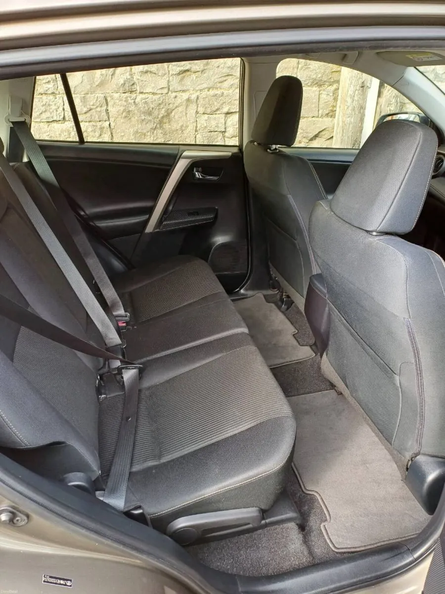 Toyota RAV4 - Image 6