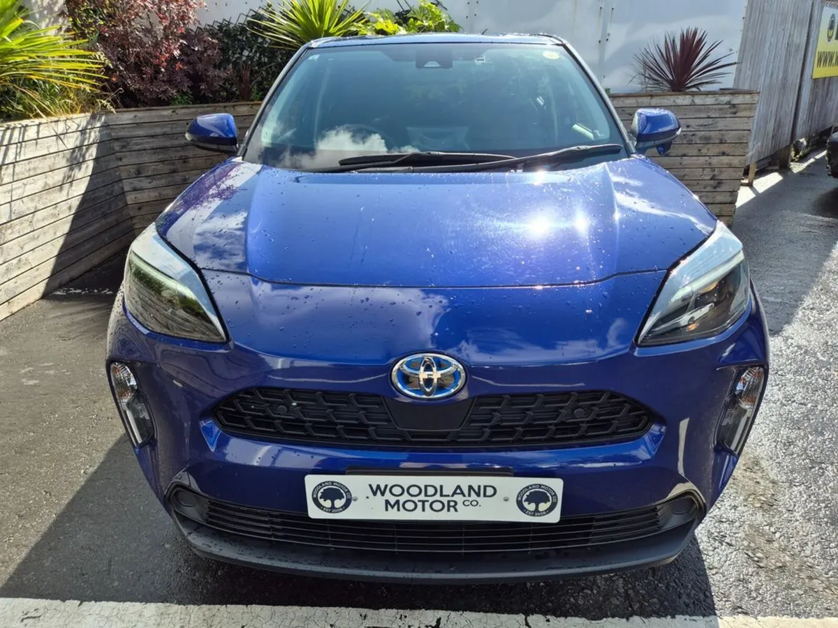 Toyota Yaris Cross 1.5 HYBRID / X SPEC / LOW MILEA - Image 4