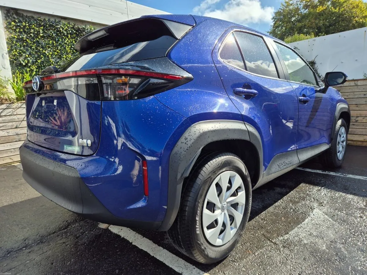 Toyota Yaris Cross 1.5 HYBRID / X SPEC / LOW MILEA - Image 5