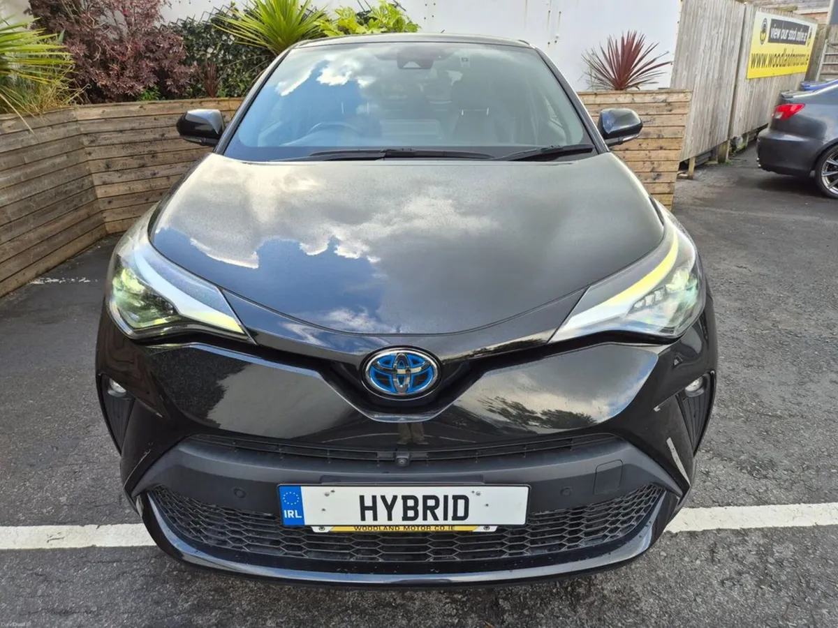 Toyota C-HR 1.8 HYBRID / SOL G NERO SAFETY PLUS II - Image 4
