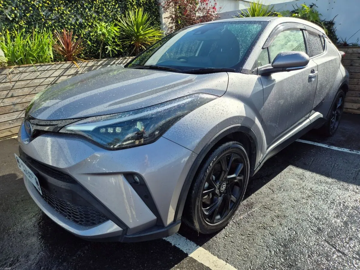 Toyota C-HR 1.8 HYBRID / SOL G-PACK NERO WITH SAFE - Image 2