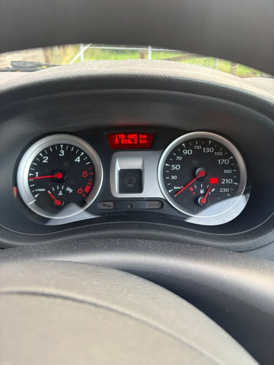 Renault Clio - Image 6