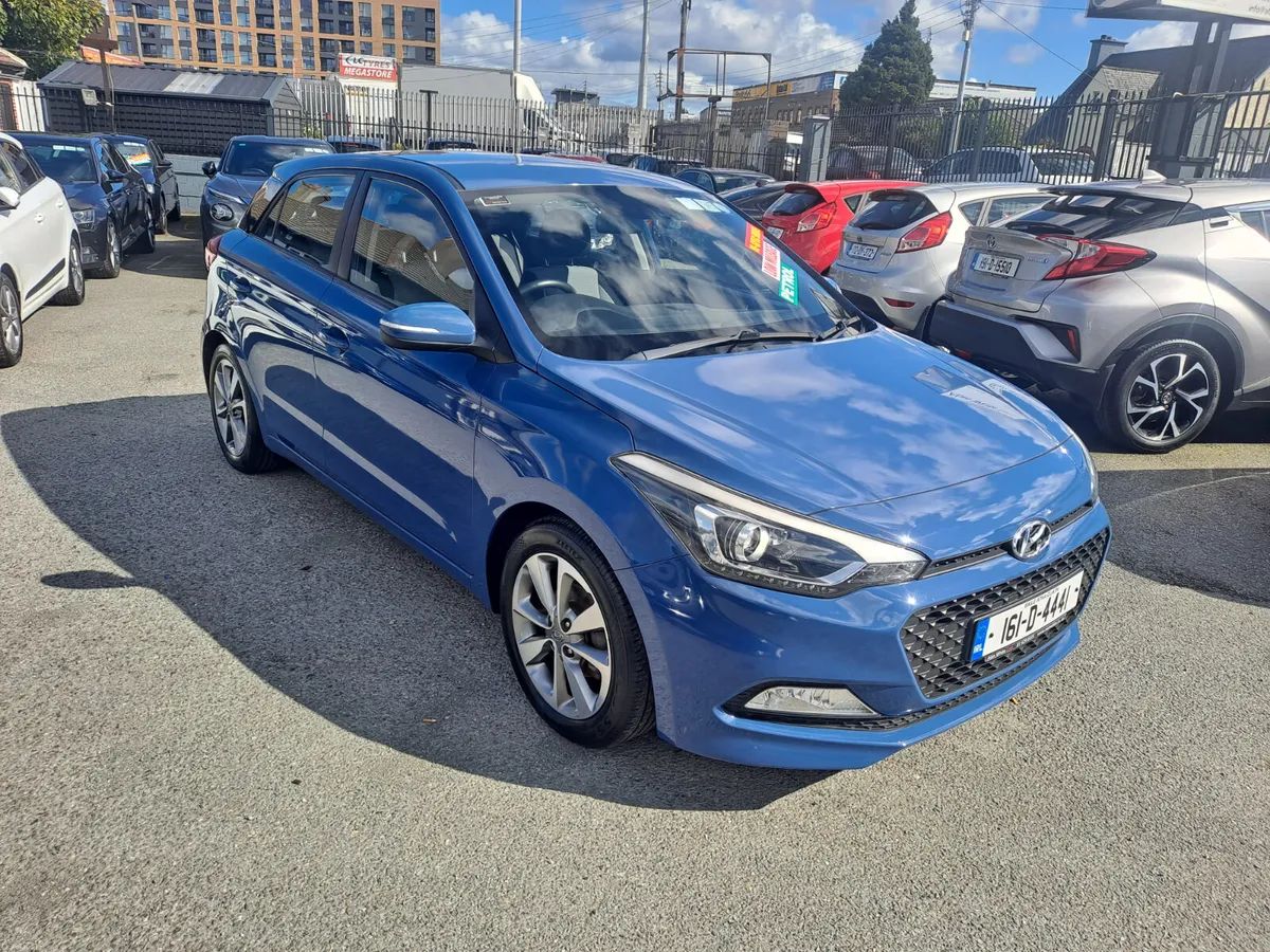 Hyundai i20 2016 VERY LOW KMS DELUXE SPEC - Image 1
