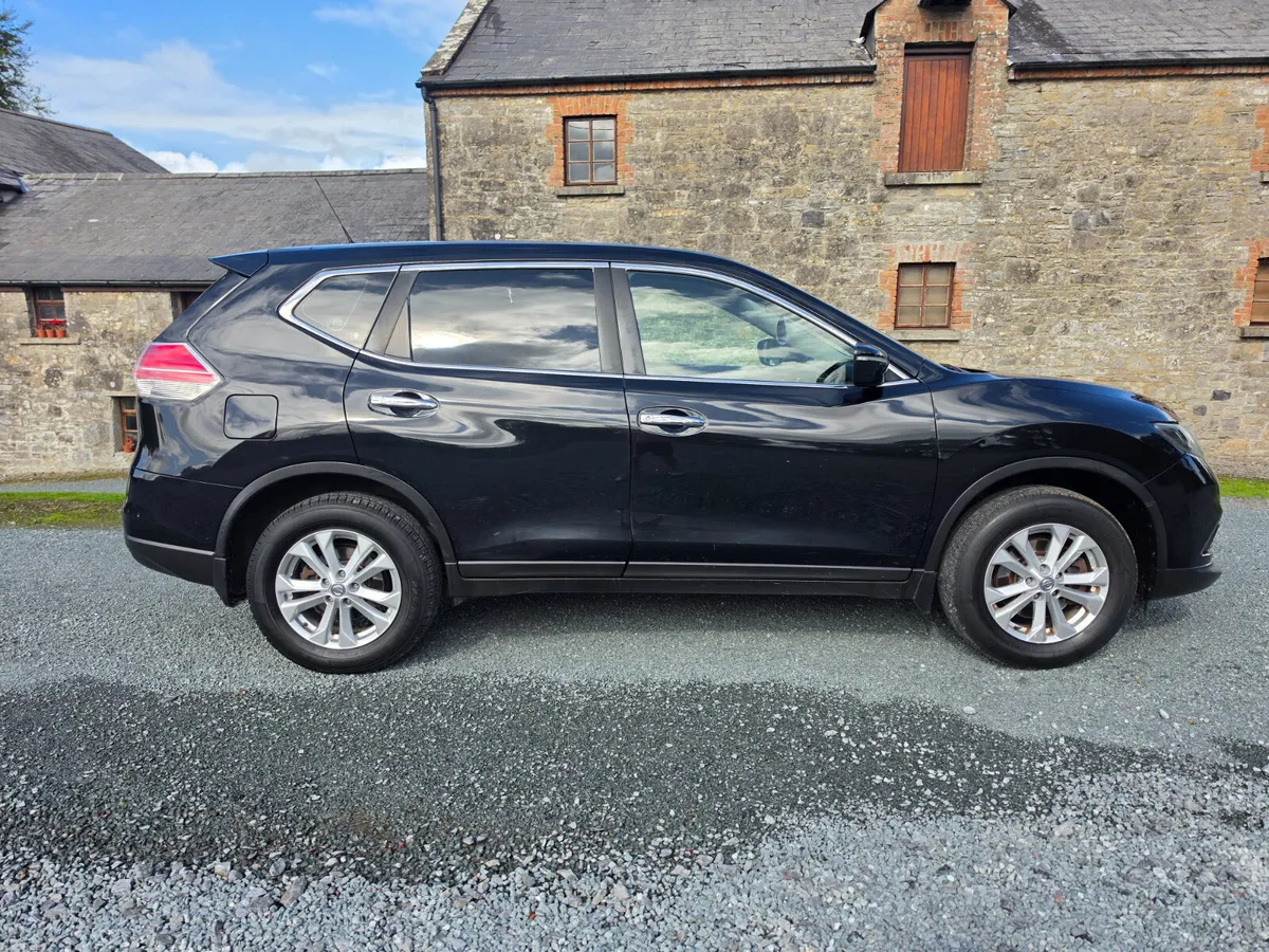 Nissan X-Trail 2017 ( NCT and TAX ) !! - Image 4