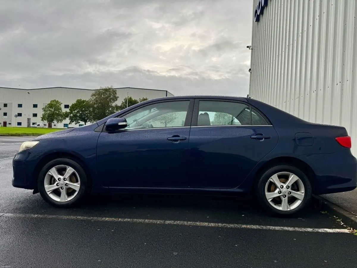 2011 Toyota Corolla - Image 2