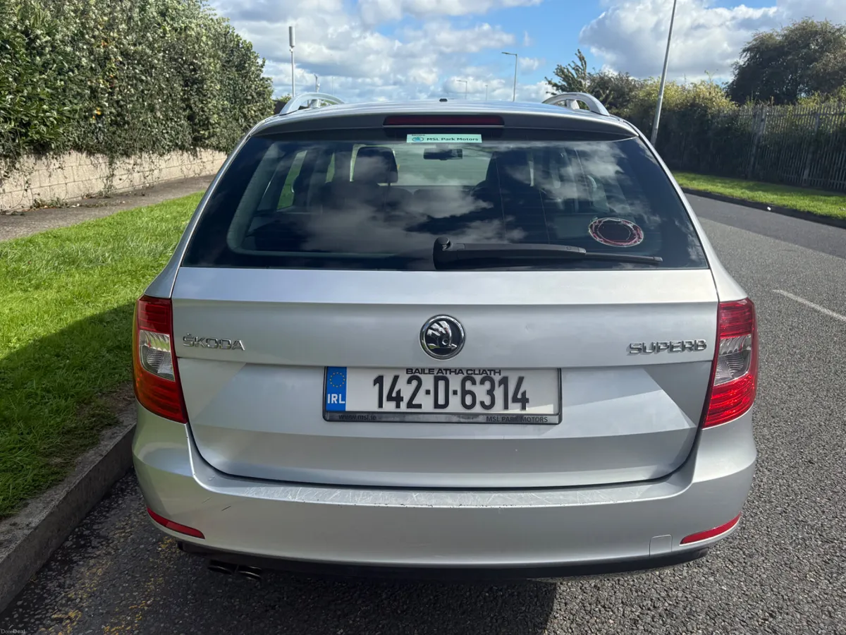 Superb 2.0 diesel tax and test, 1 owner serviced - Image 6