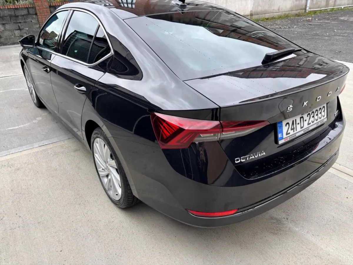 2024 Skoda Octavia Style 1.0 TSI MHEV 110 HP DSG - Image 6