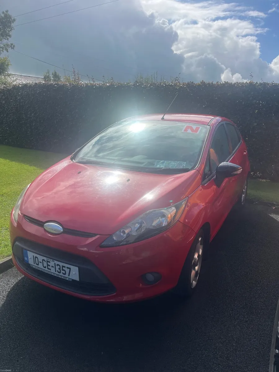 Ford Fiesta 2010 - Image 1