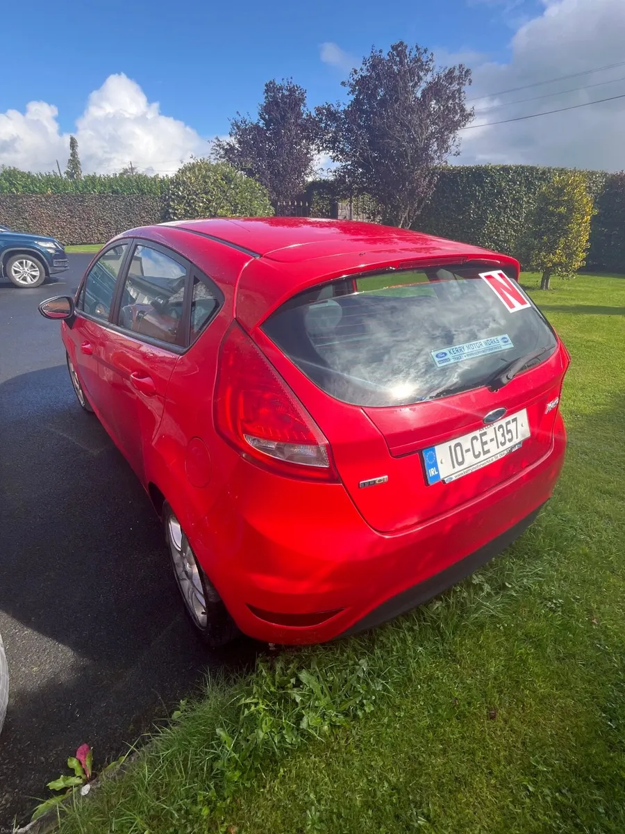 Ford Fiesta 2010 - Image 4