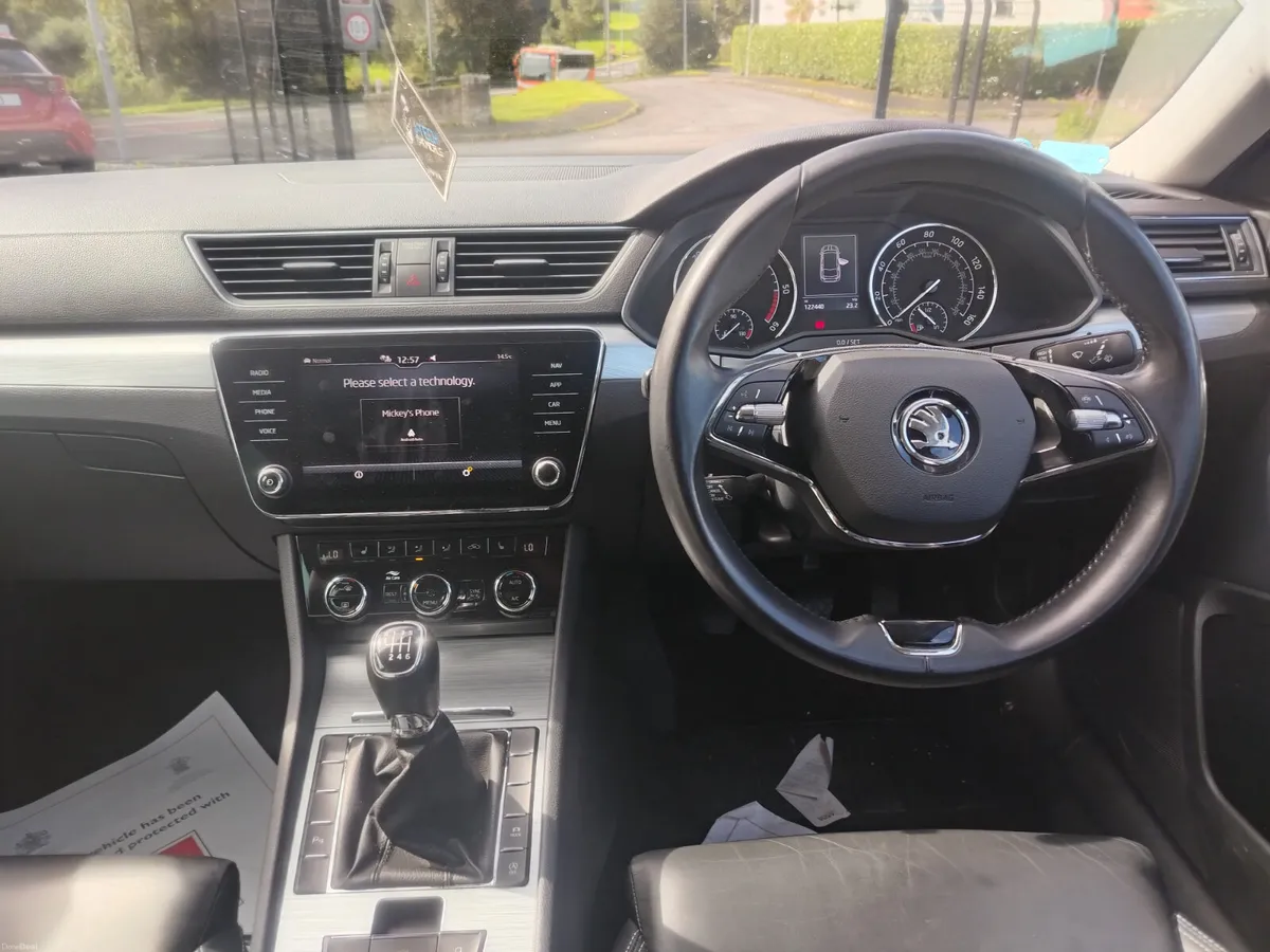 Skoda Superb 2022 - Image 6
