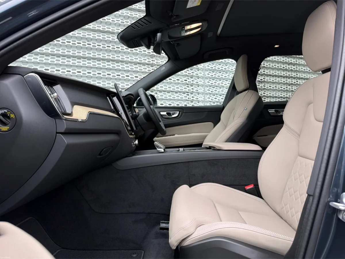 Volvo XC60 2026 - Image 5