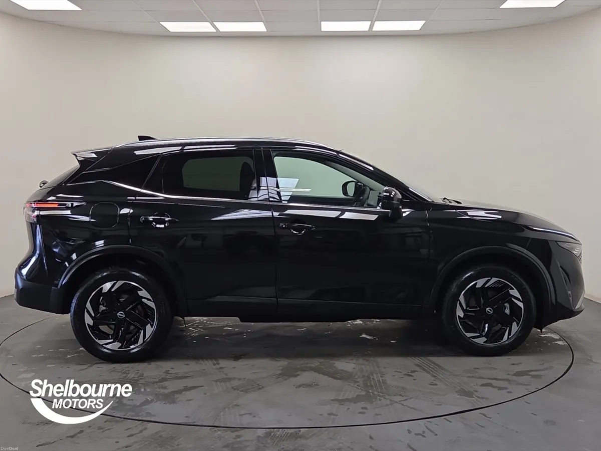 Nissan Qashqai 1.3 DiG-T MH 158 N-Connecta 5dr - Image 3