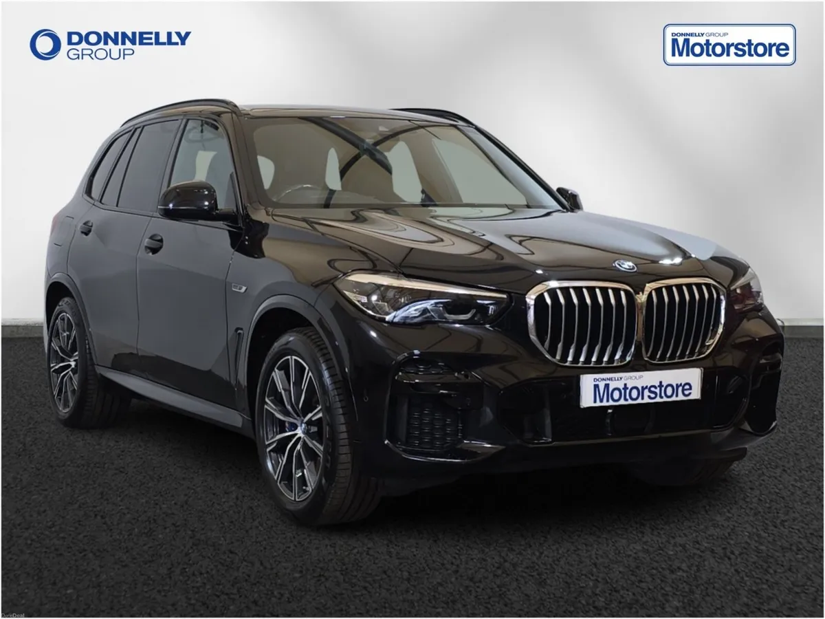 BMW X5 xDrive45e M Sport 5dr Auto - Image 1