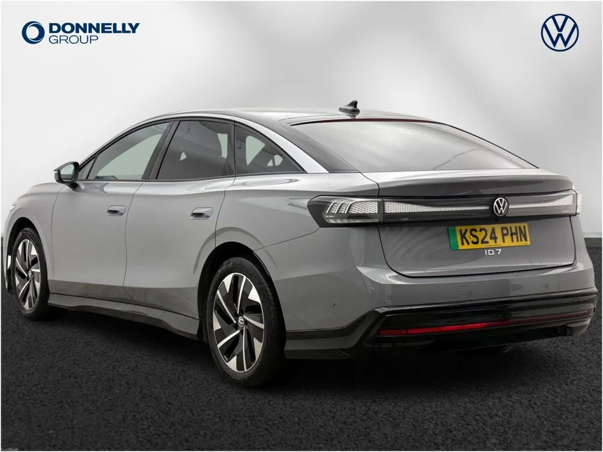 Volkswagen Id.7 210kW Launch Edition Pro 77kWh 5dr - Image 3