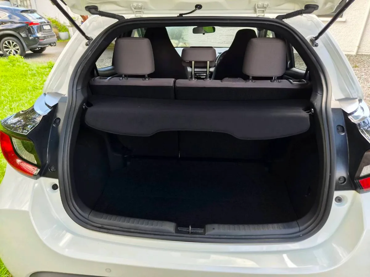Toyota Yaris - Image 5