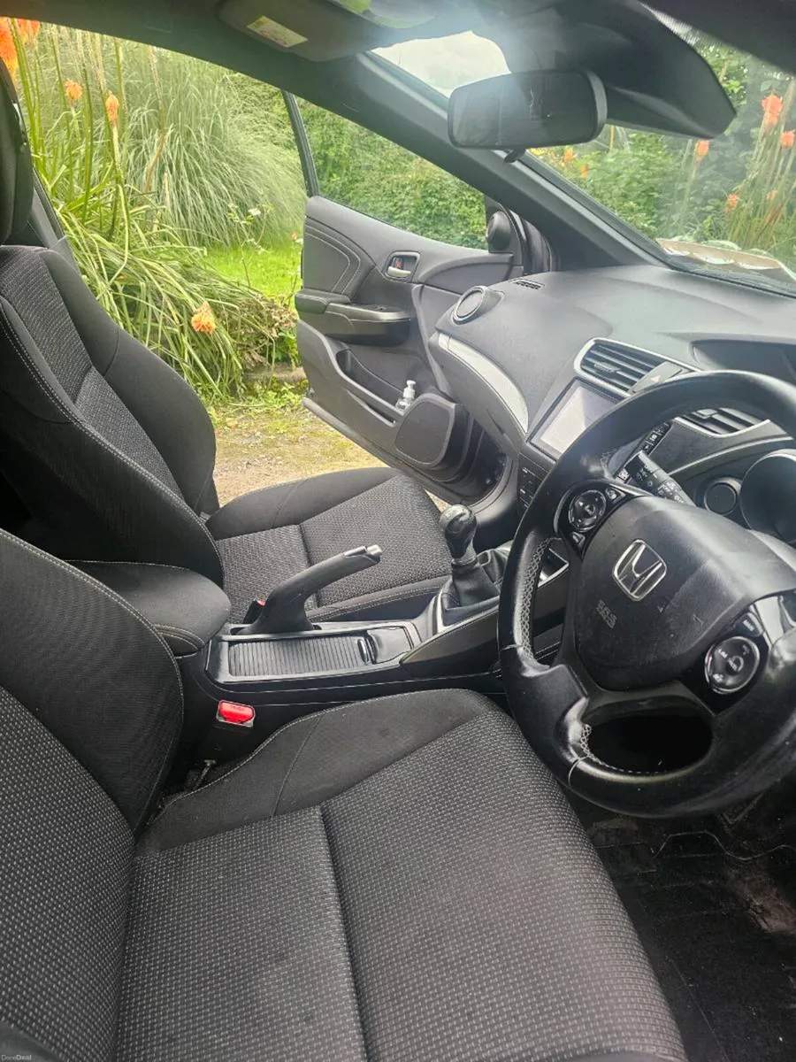 Honda Civic - Image 5
