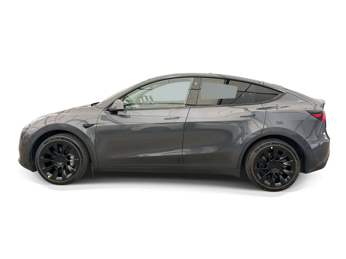 Tesla Model Y 2023 - Image 6