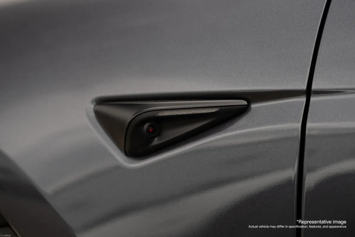 Tesla Model Y 2023 - Image 5