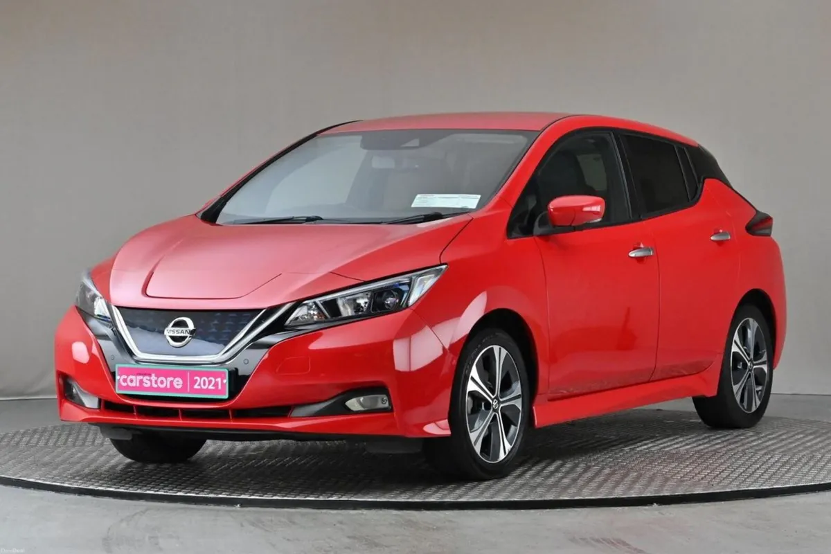 Nissan Leaf EV N-CONNECTA 40 KWH **HALF LEATHER**3 - Image 3
