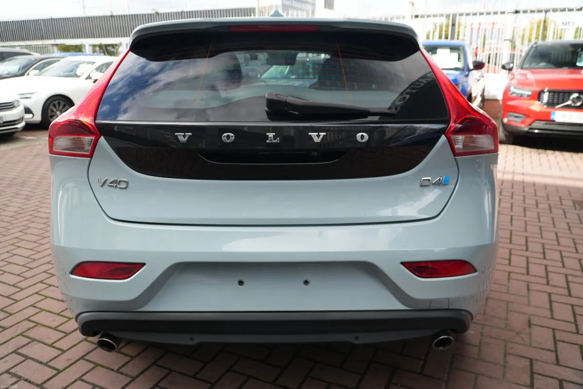 2016 VOLVO V40 D4 - Image 5