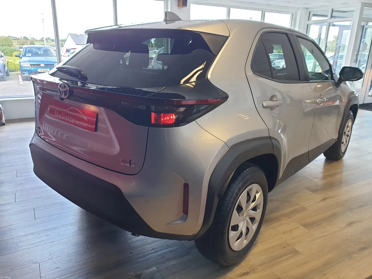 Toyota Yaris Cross 1.5 HYBRID AUTO - Image 4