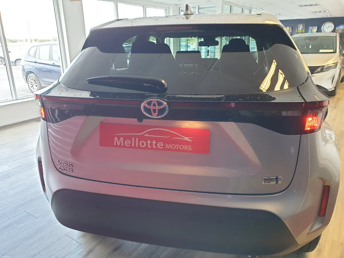 Toyota Yaris Cross 1.5 HYBRID AUTO - Image 5