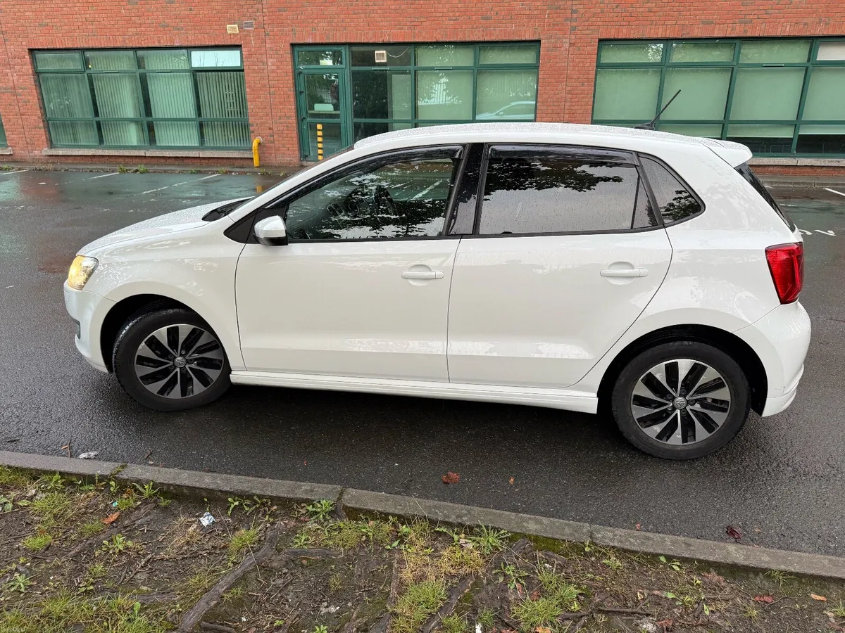 Volkswagen Polo 2015 - Image 4