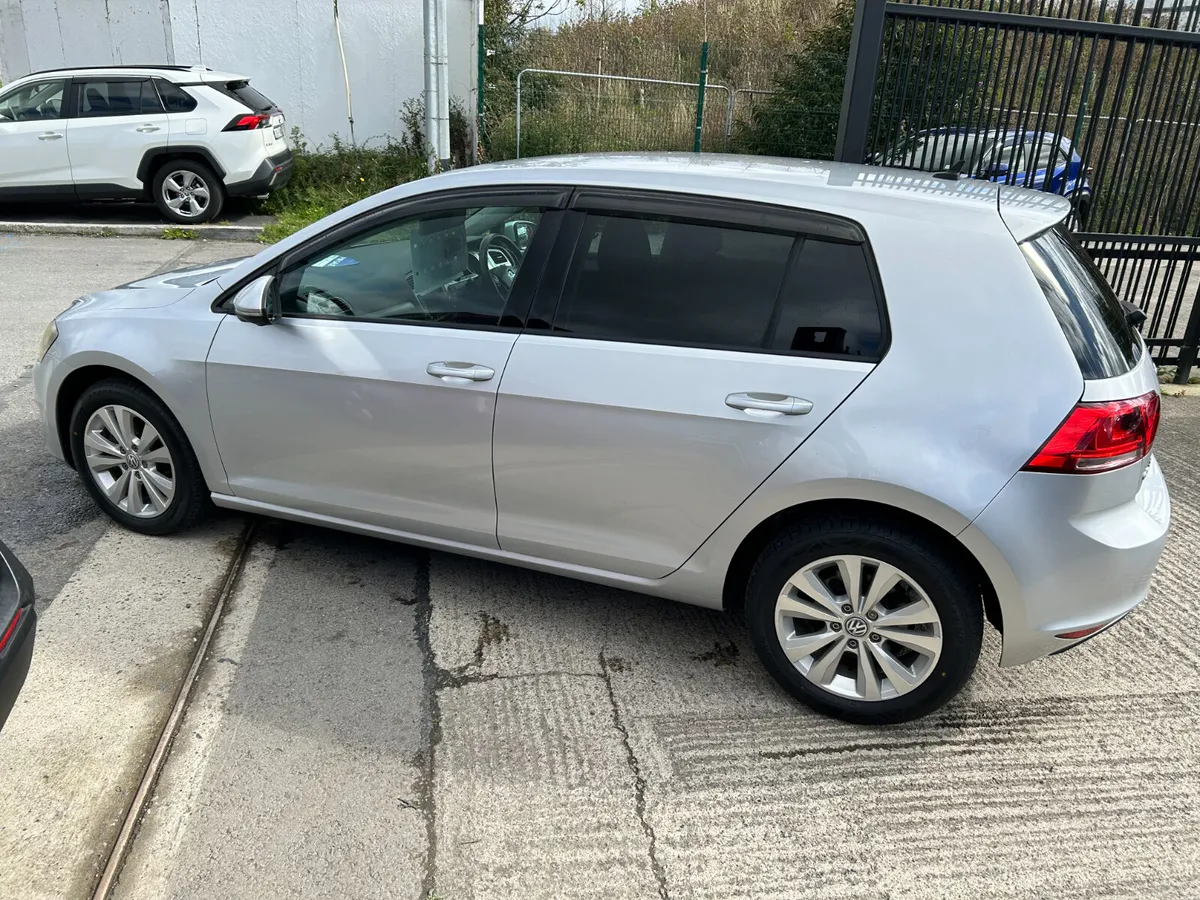 VOLKSWAGEN GOLF 2016, 1.2 TSI 5DR AUTO LOW KM - Image 5