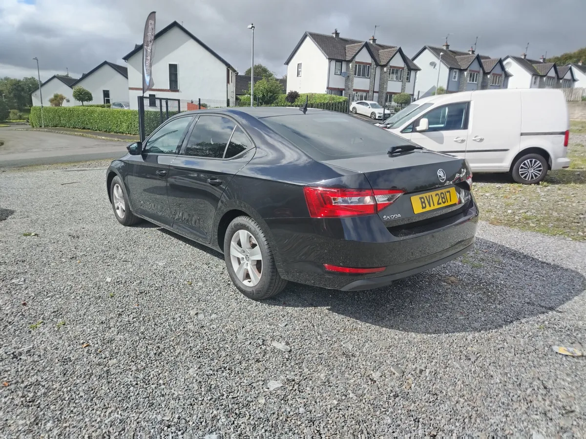 Skoda Superb 2019 - Image 4