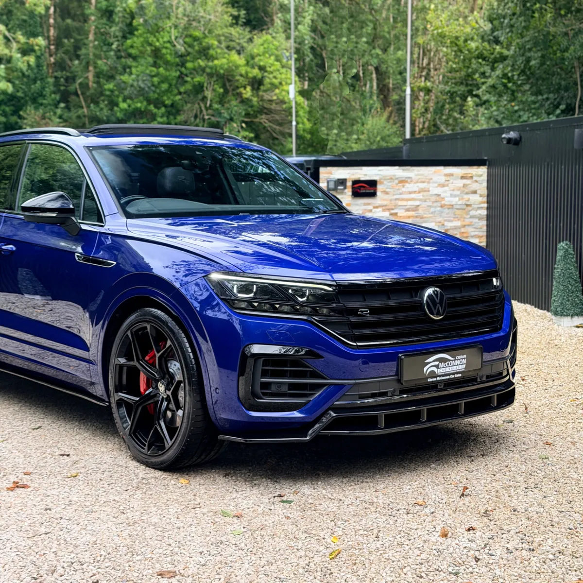 2023 (231) Volkswagen Touareg 3.0L V6 R-Line 462BH - Image 2