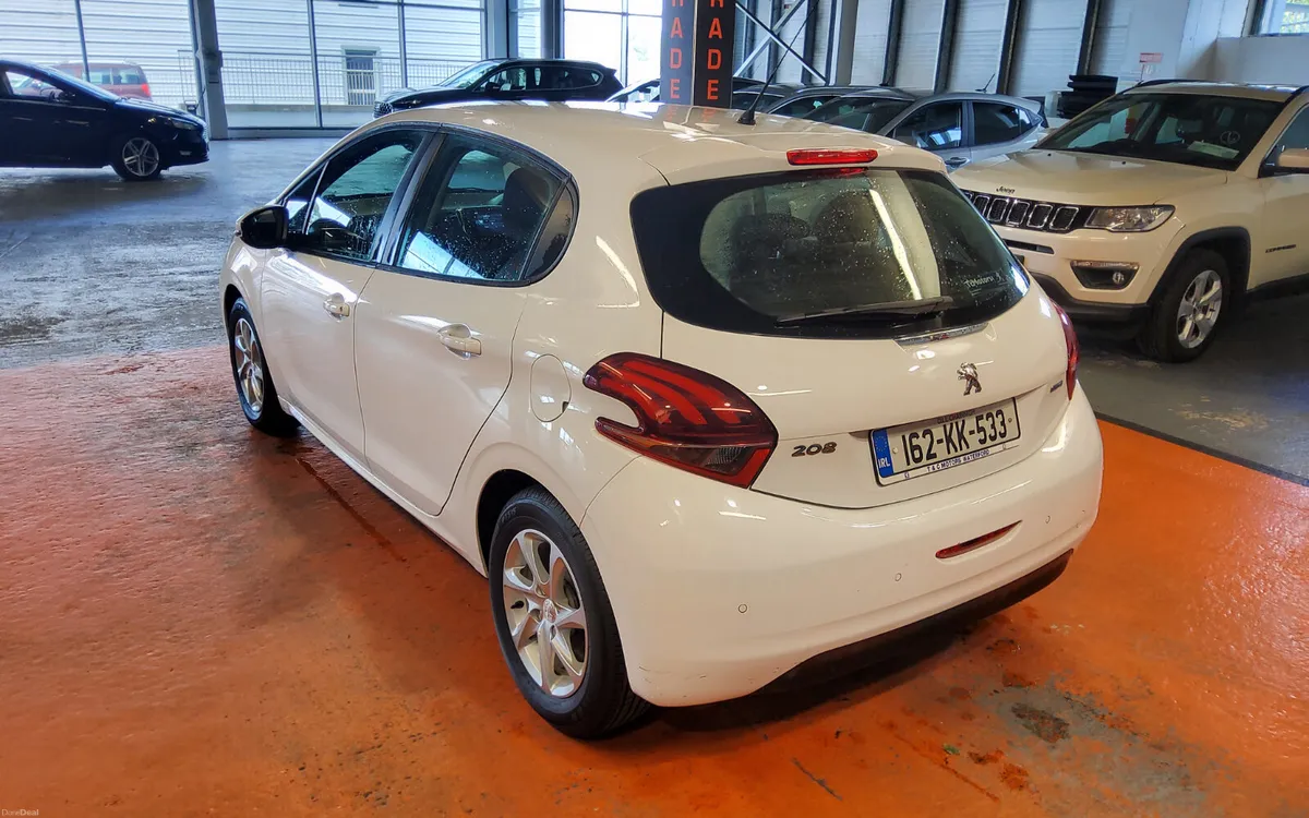 Peugeot 208 2016 - Image 5
