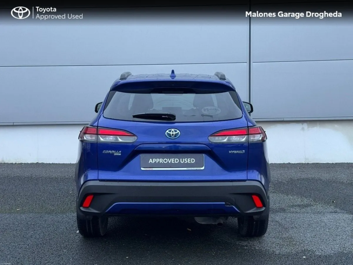 Toyota Corolla Cross 1.8 Hybrid Sol *Free Service* - Image 4