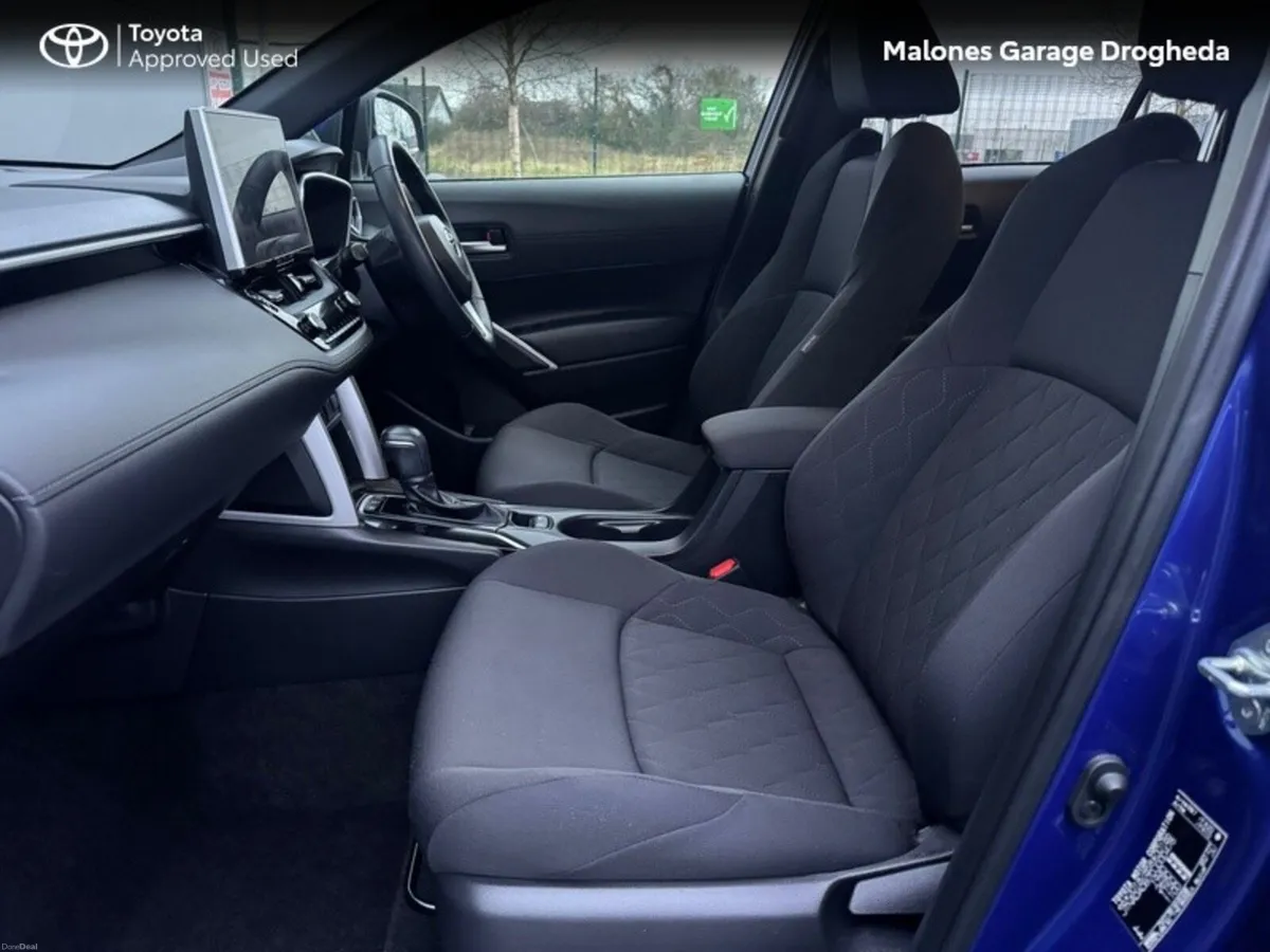 Toyota Corolla Cross 1.8 Hybrid Sol *Free Service* - Image 6