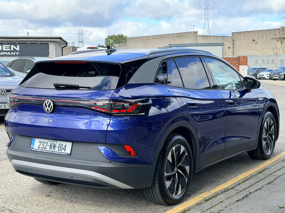 2023 Volkswagen ID.4..52 KWH BATTERY..PAN ROOF - Image 6