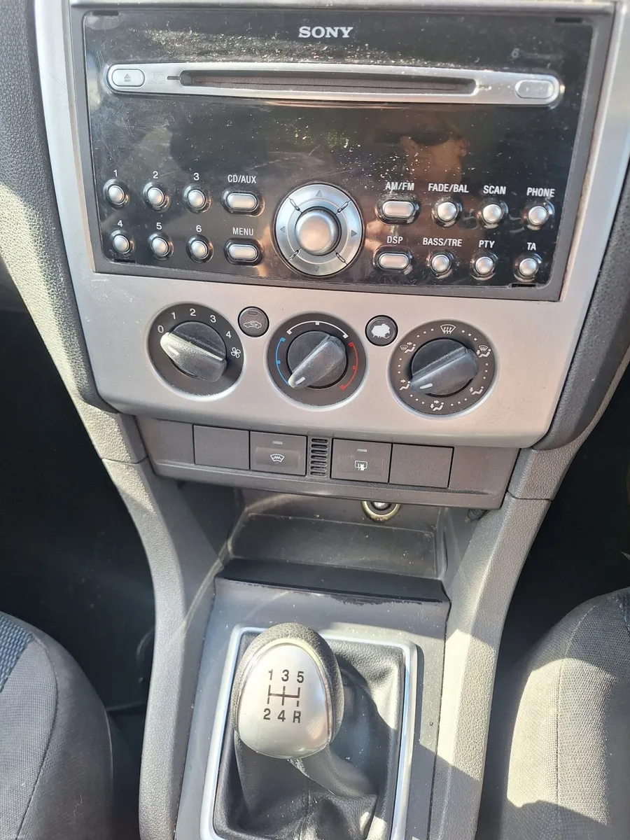 Ford Focus 2005 - Image 2
