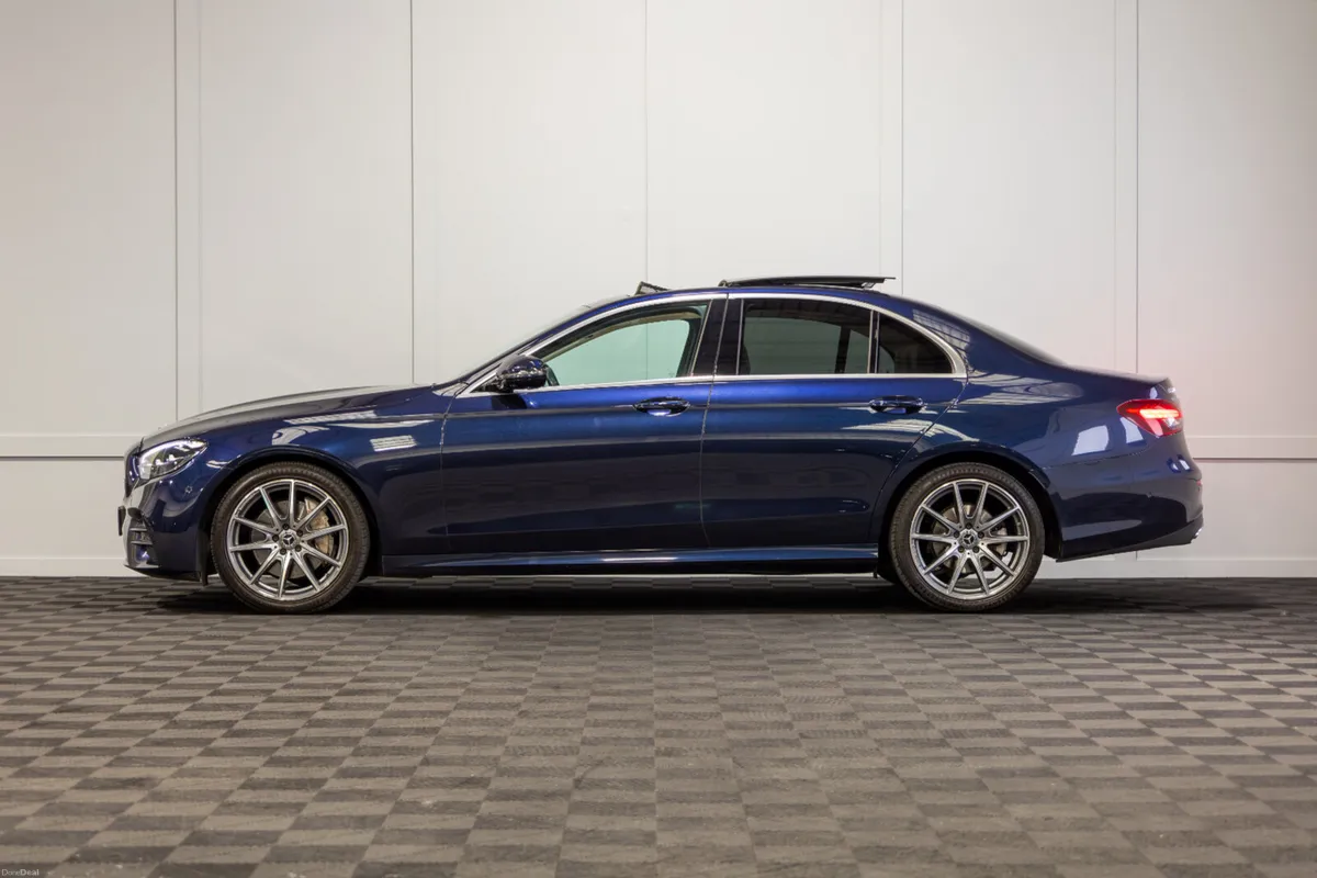 222 Mercedes-Benz E-Class E220d Avantgarde - Image 3