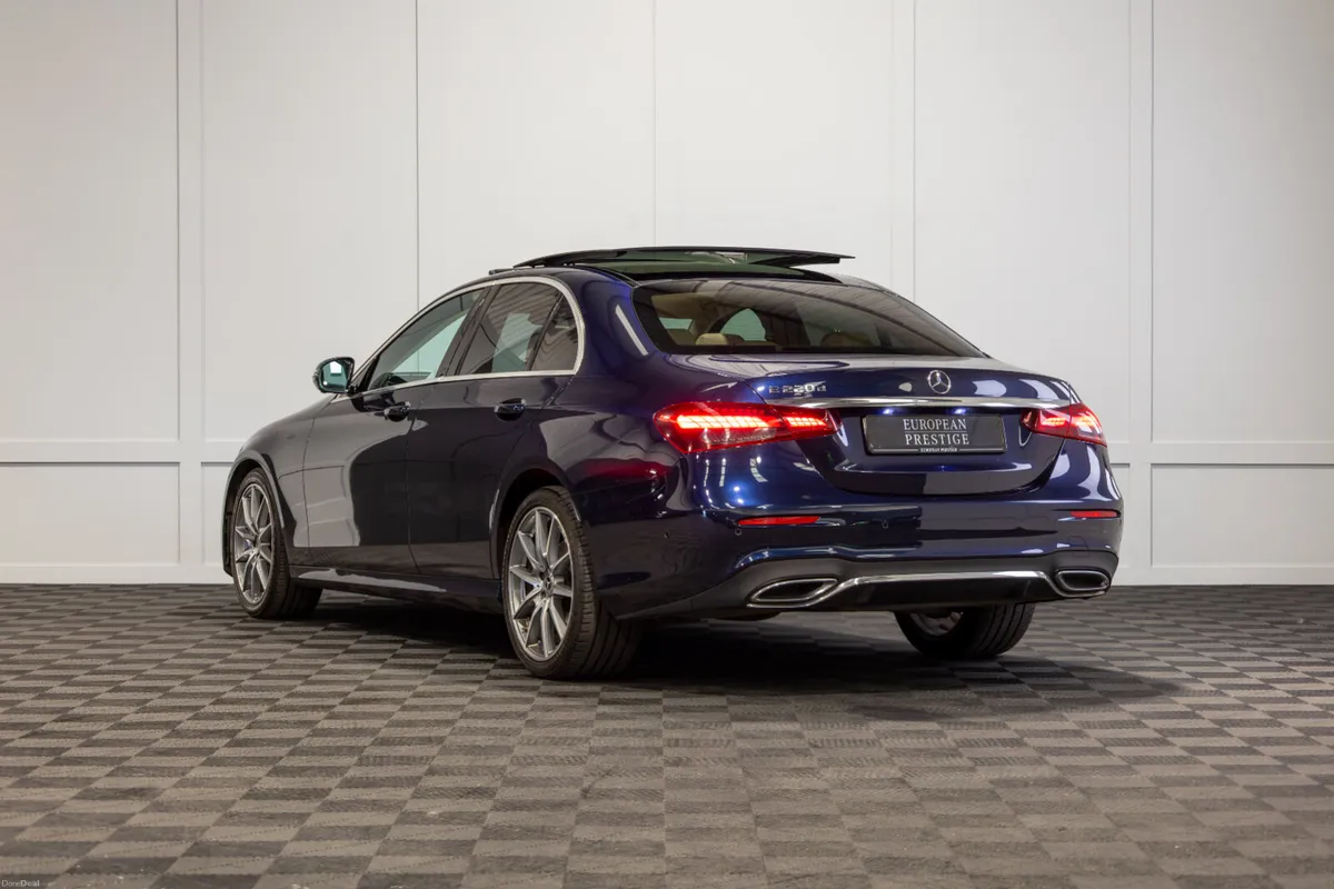 222 Mercedes-Benz E-Class E220d Avantgarde - Image 4