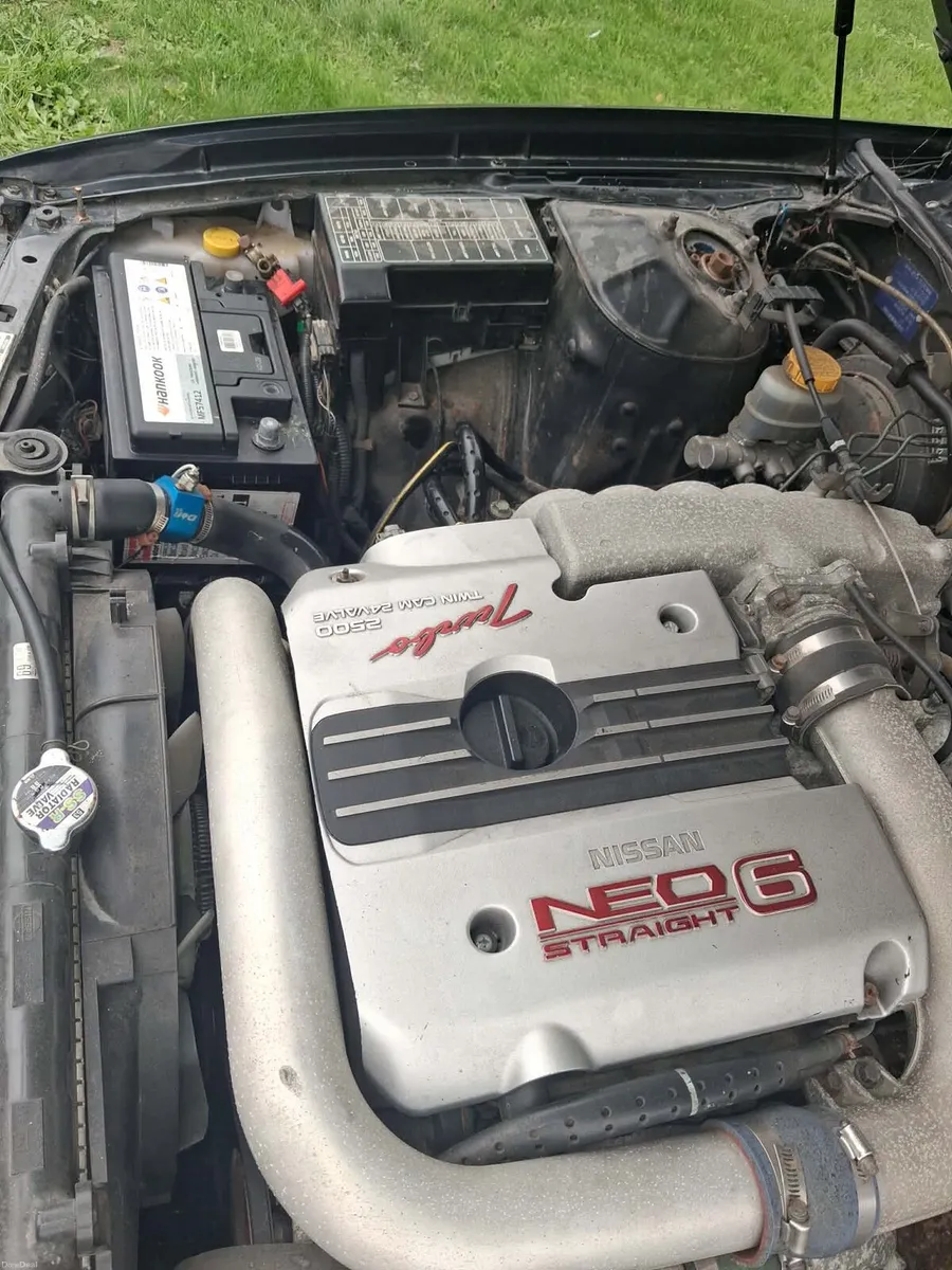 Nissan Laurel c35 Medalist - Image 2
