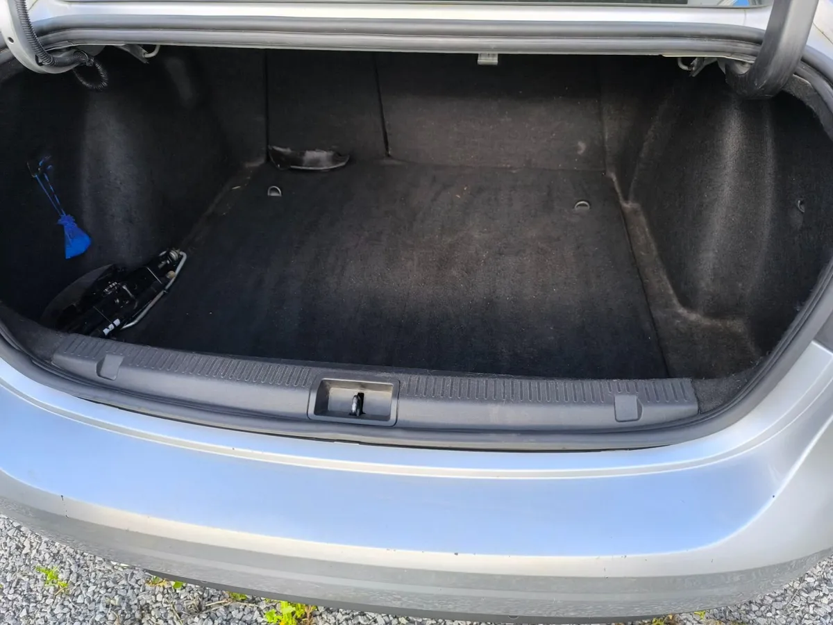 Renault Fluence 2012 - Image 5