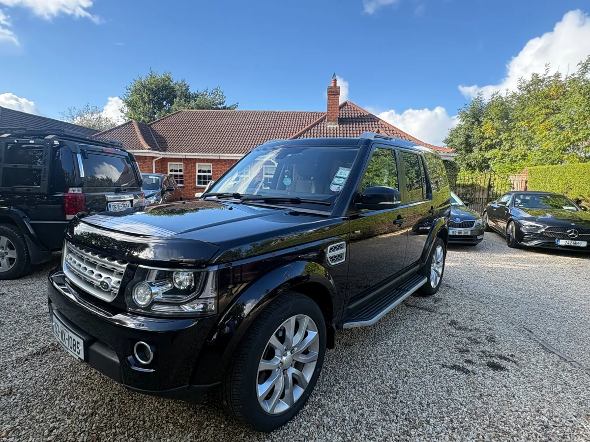 Land Rover Discovery 2015 , 3.0 v6 crew cab - Image 2