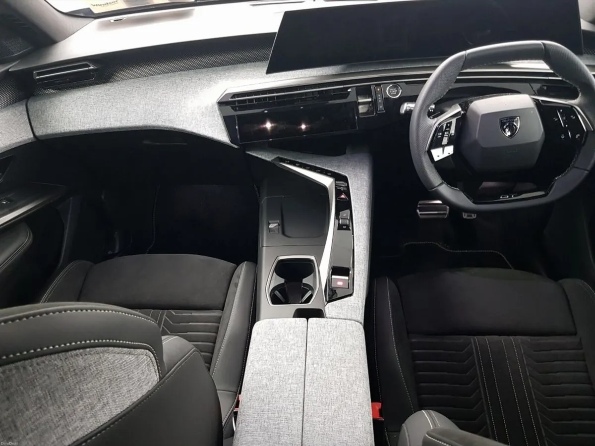 Peugeot 3008 1.2 MHEV 145bhp eDCS6 GT Exclusive - Image 3