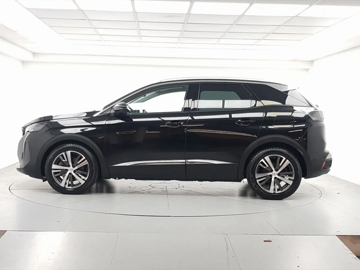 Peugeot 3008 HYBRID2 PHEV 225bhp Allure - Image 5