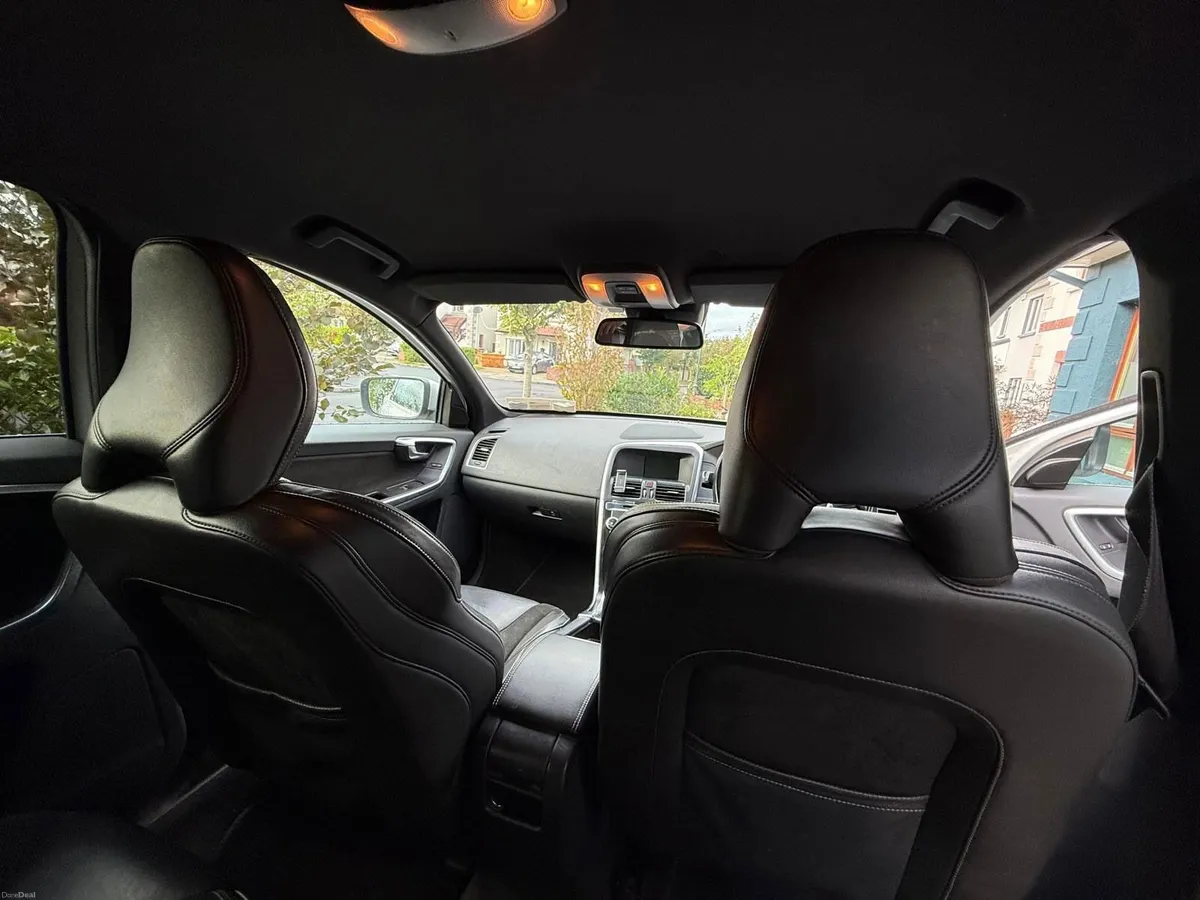 Volvo XC60 2014  (142) R-Design  D4 (Diesel) - Image 3