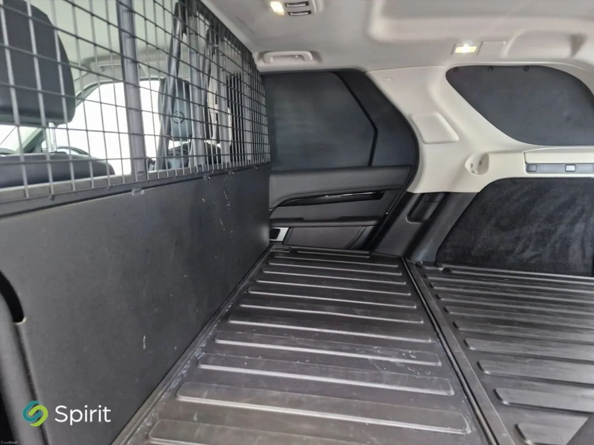Land Rover Discovery SDV6 HSECOMMERCIAL NO VAT ** - Image 5