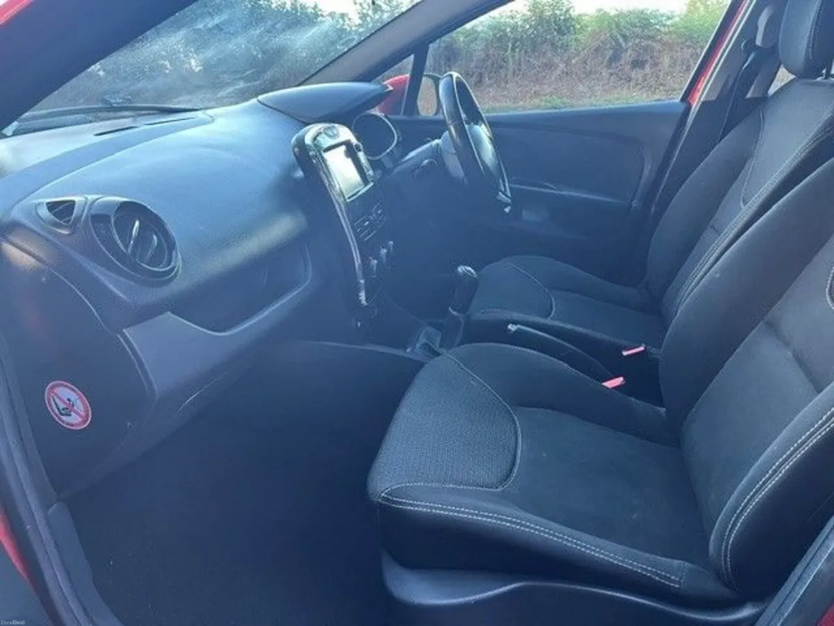 Renault Clio 2015 - Image 5
